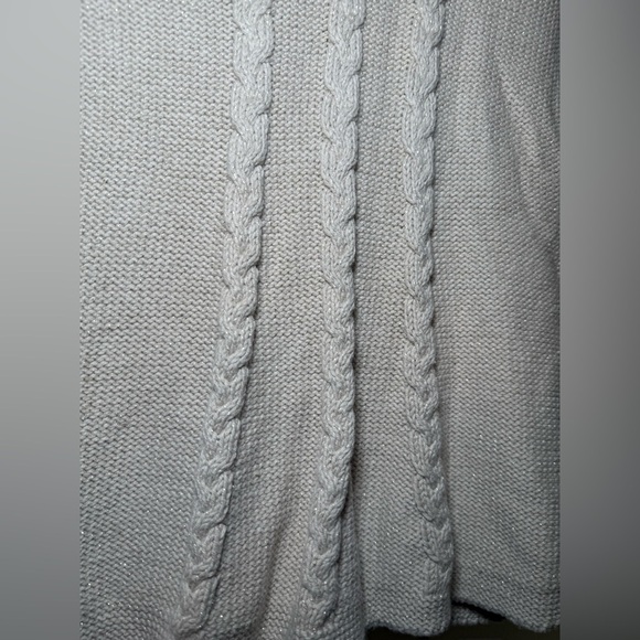 Max Studio Girls Beige Gold 3 Button Faux Fur Collar Swing Sweater Bows Size 7/8 - Picture 7 of 9